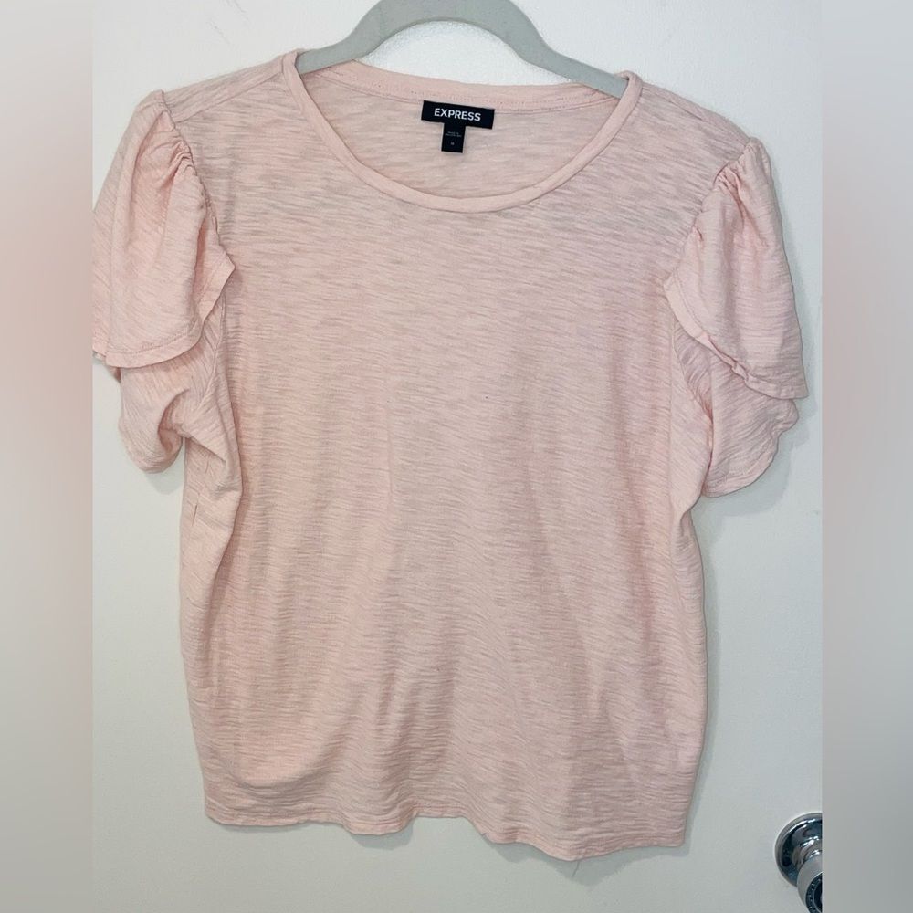 Express Women ladies Short Sleeve Crew Neck top shirt lt pink ruffle sleeve sz M